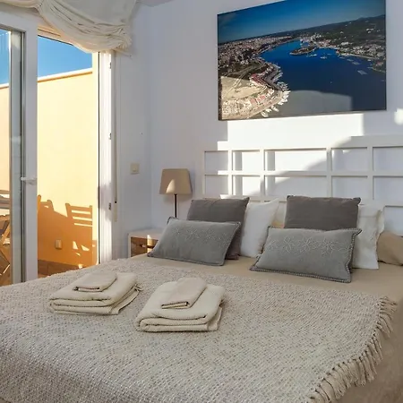 Atlantis Luxury Tarifa- Views, Parking, Wifi, Aircon, Swimming Pool