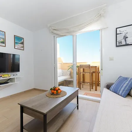 La Marina Penthouse By Rent - Wifi, Ac, Parking * タリファ