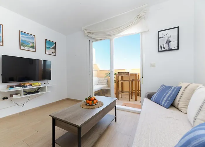 La Marina Penthouse By Rent - Wifi, Ac, Parking * タリファ