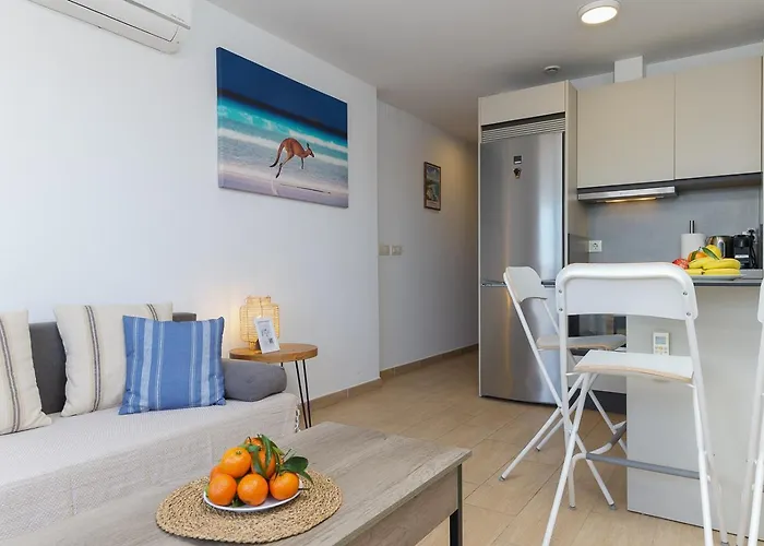 La Marina Penthouse By Rent - Wifi, Ac, Parking アパート